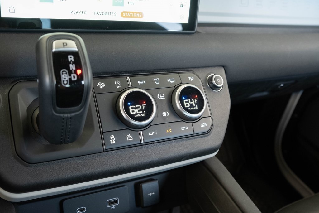 Vehicle image 45 of 49