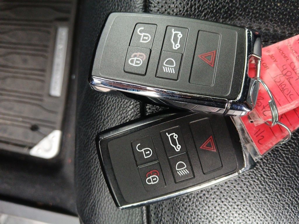 Vehicle image 24 of 29