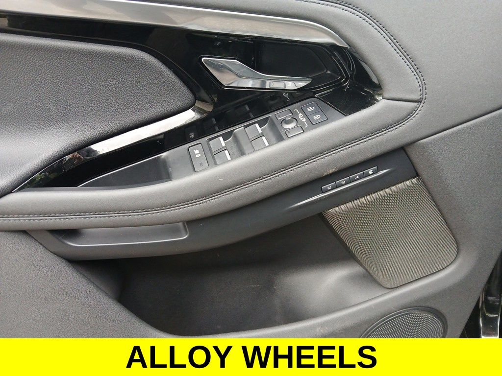Vehicle image 22 of 29