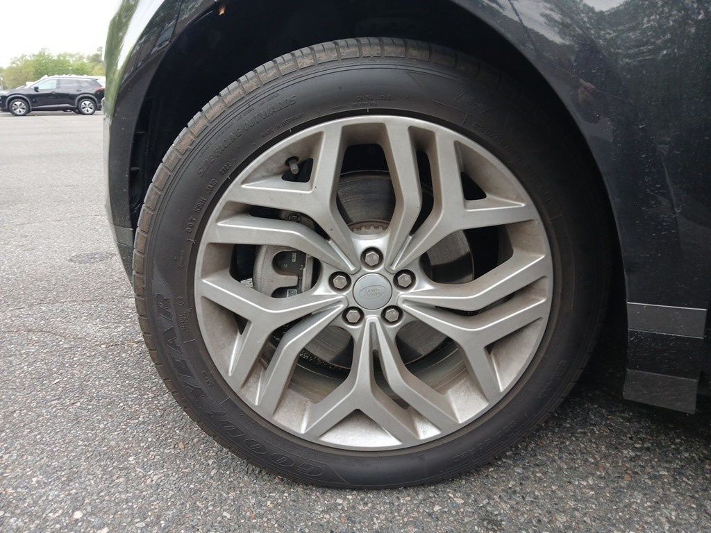 Vehicle image 10 of 29