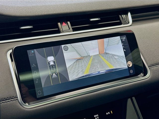 Vehicle image 10 of 20