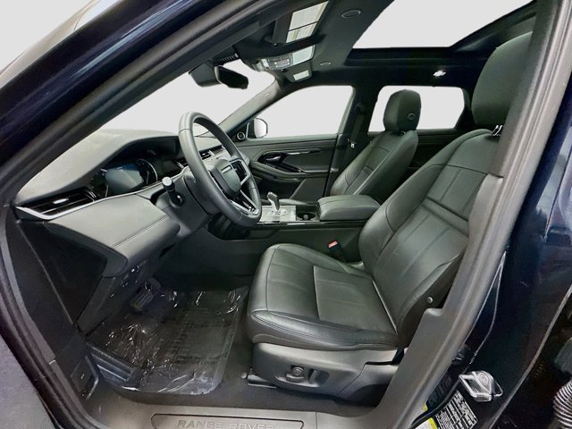 Vehicle image 16 of 20