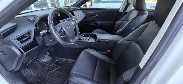 2023 Lexus ES 350 Image 21 of 38