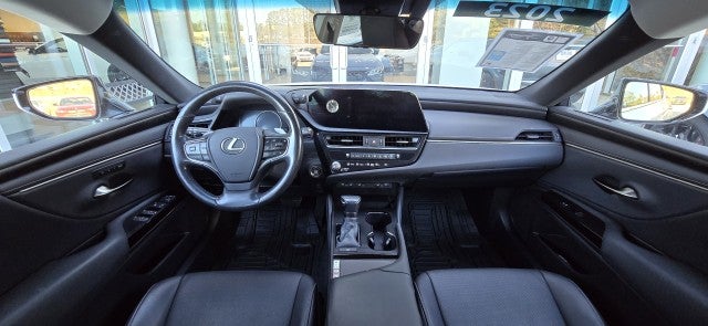2023 Lexus ES 350 Image 26 of 38