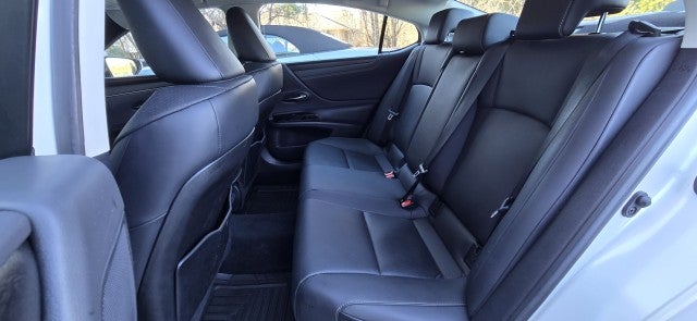 2023 Lexus ES 350 Image 18 of 38