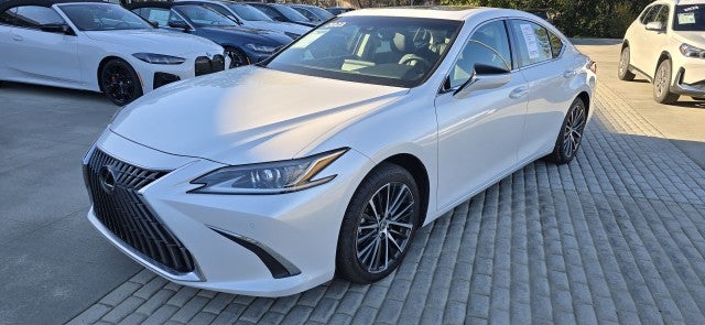 2023 Lexus ES 350 Image 2 of 38