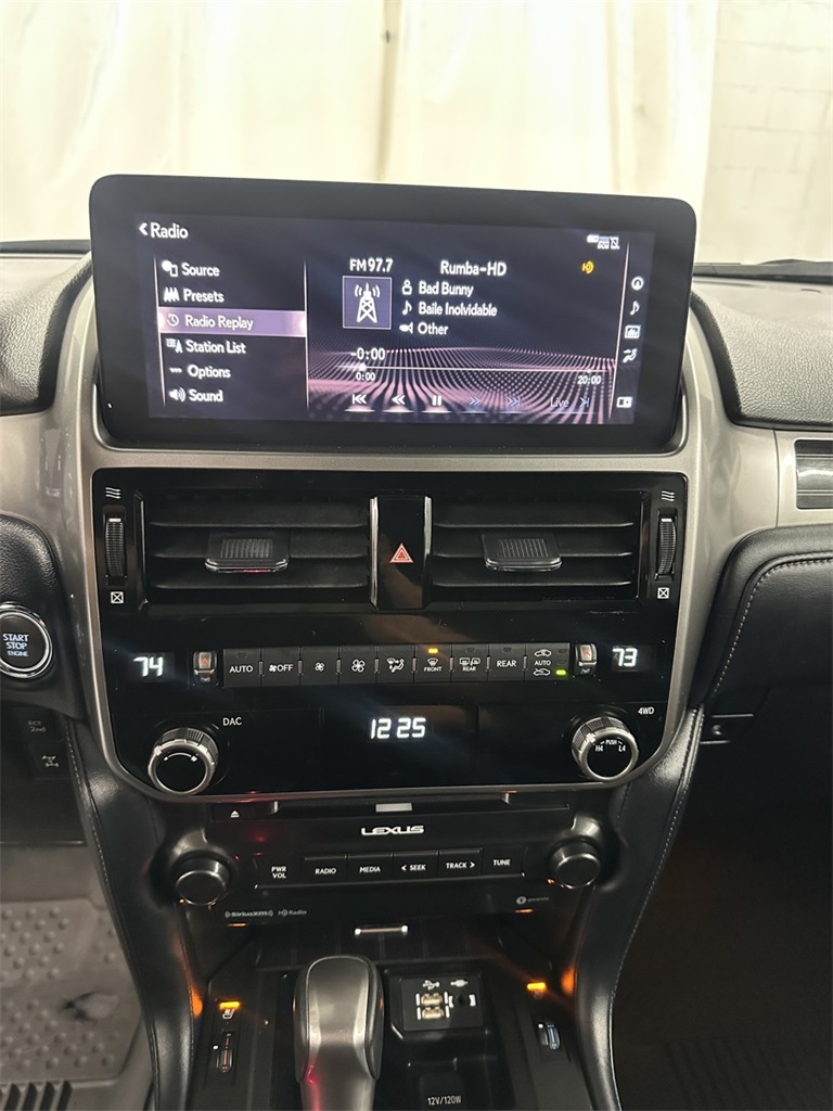 2023 Lexus GX 460 Premium Image 29 of 50