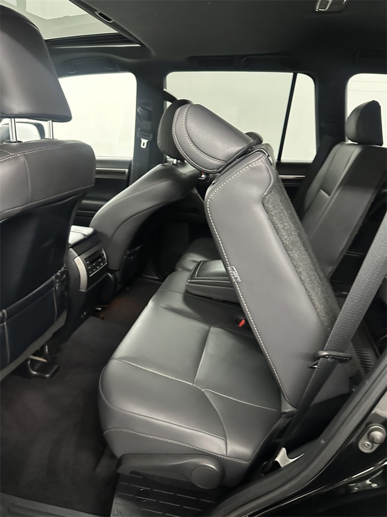 2023 Lexus GX 460 Premium Image 14 of 50