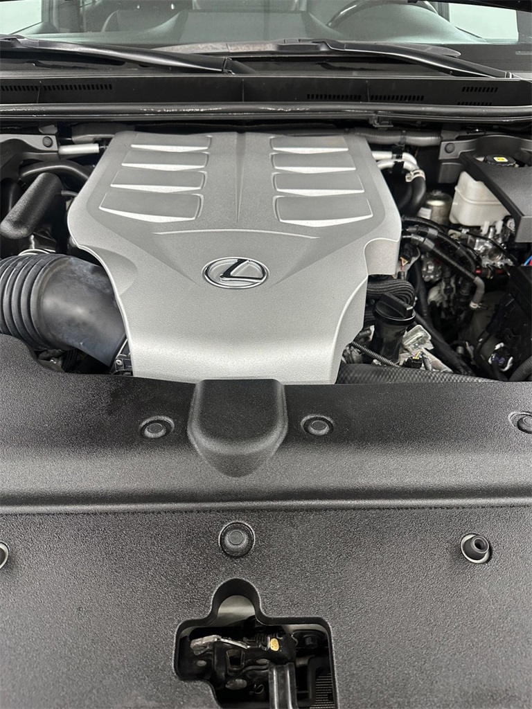 2023 Lexus GX 460 Premium Image 7 of 50
