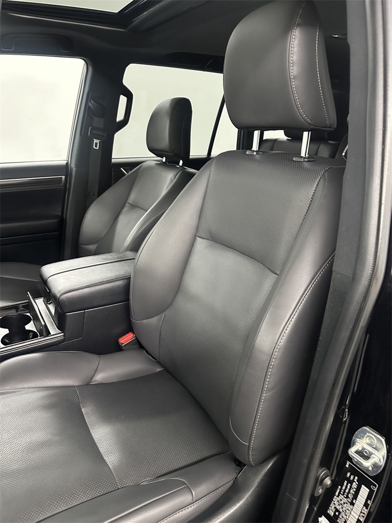 2023 Lexus GX 460 Premium Image 11 of 50