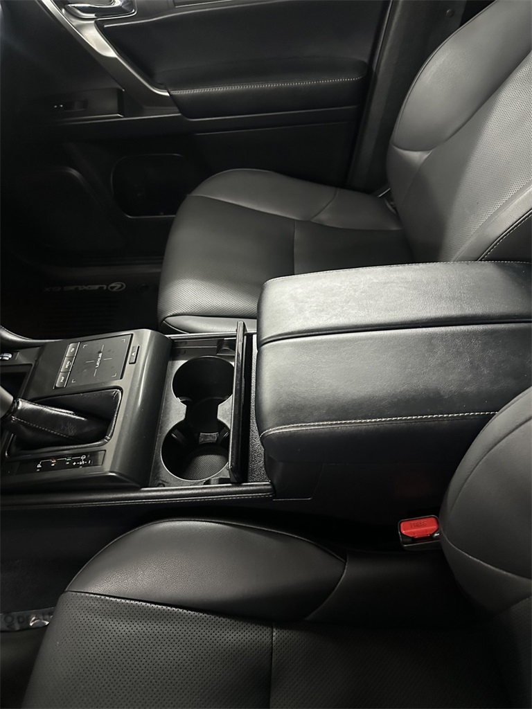2023 Lexus GX 460 Premium Image 31 of 50