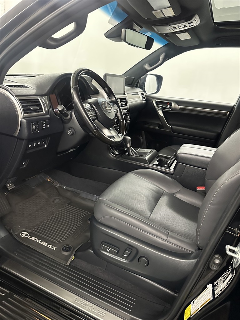 2023 Lexus GX 460 Premium Image 22 of 50