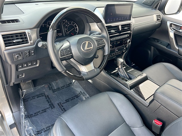 Vehicle image 10 of 36