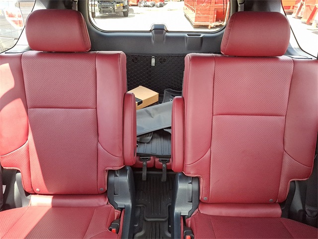 2023 Lexus GX 460 Luxury Image 18 of 31