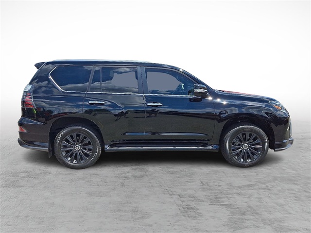 2023 Lexus GX 460 Luxury Image 6 of 31