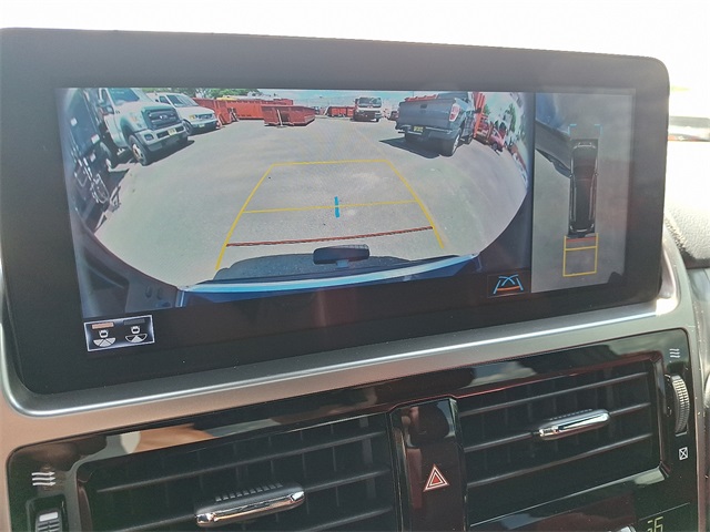 2023 Lexus GX 460 Luxury Image 25 of 31