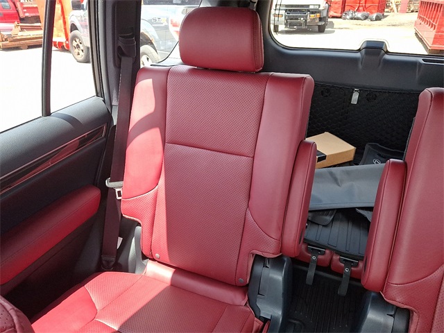 2023 Lexus GX 460 Luxury Image 16 of 31