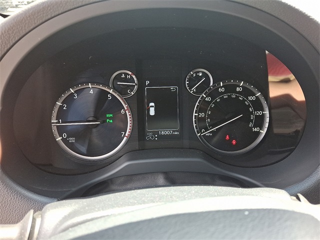 2023 Lexus GX 460 Luxury Image 23 of 31