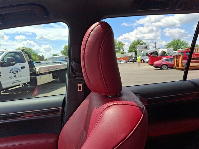 2023 Lexus GX 460 Luxury Image 19 of 31