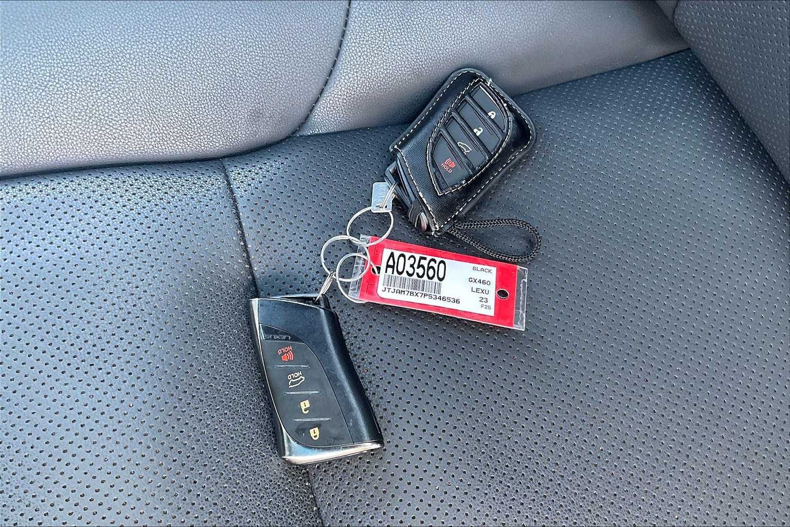 2023 Lexus GX 460 Premium Image 28 of 36