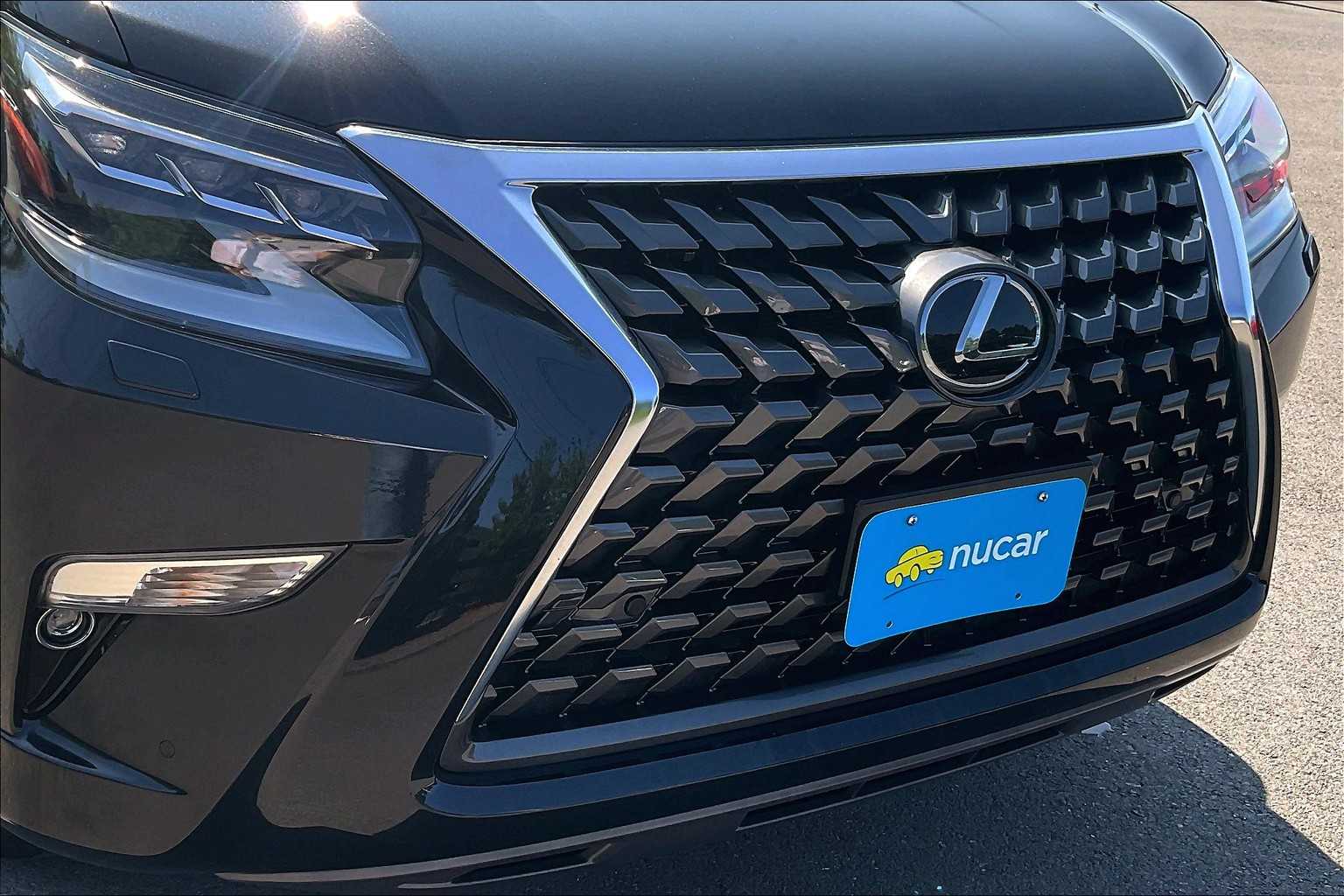 2023 Lexus GX 460 Premium Image 31 of 36