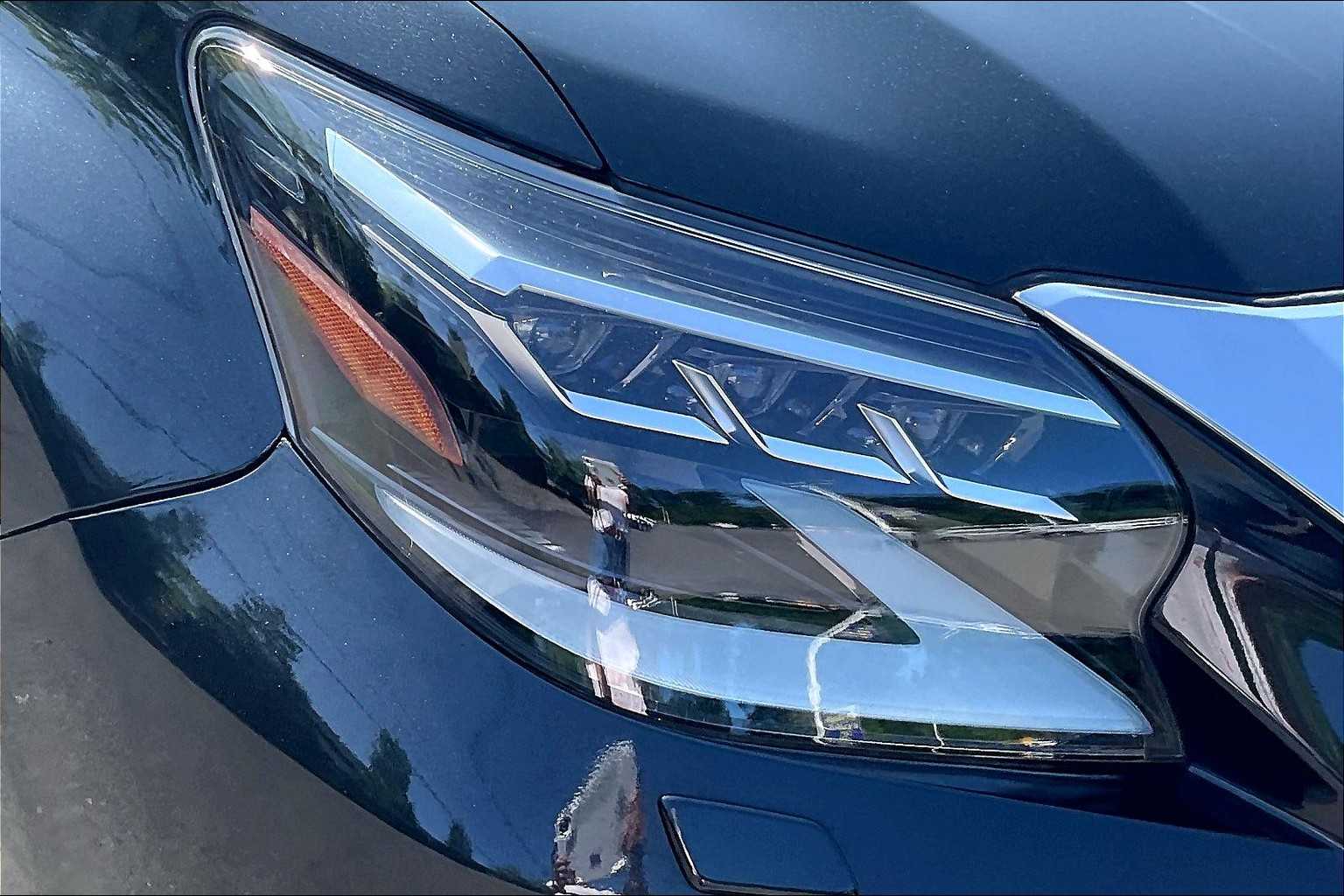 2023 Lexus GX 460 Premium Image 26 of 36