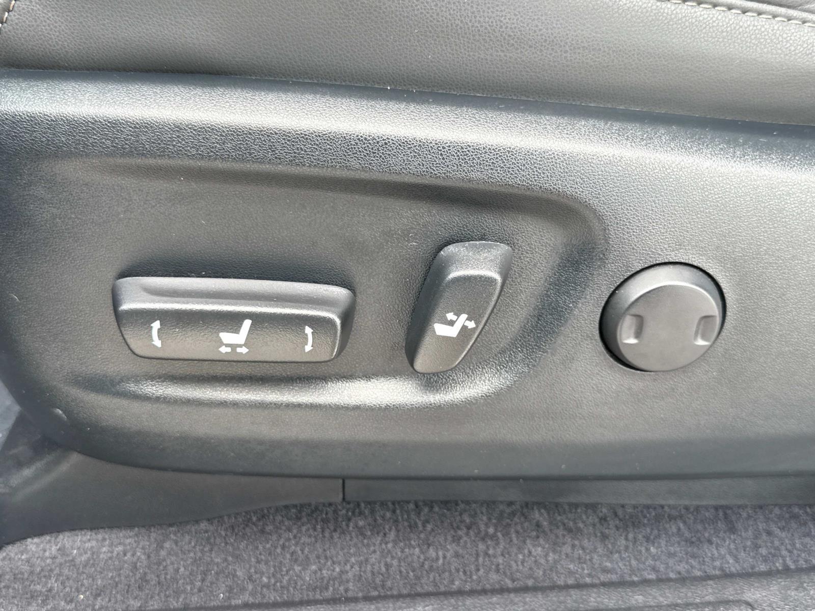 2023 Lexus GX 460 Premium Image 23 of 30