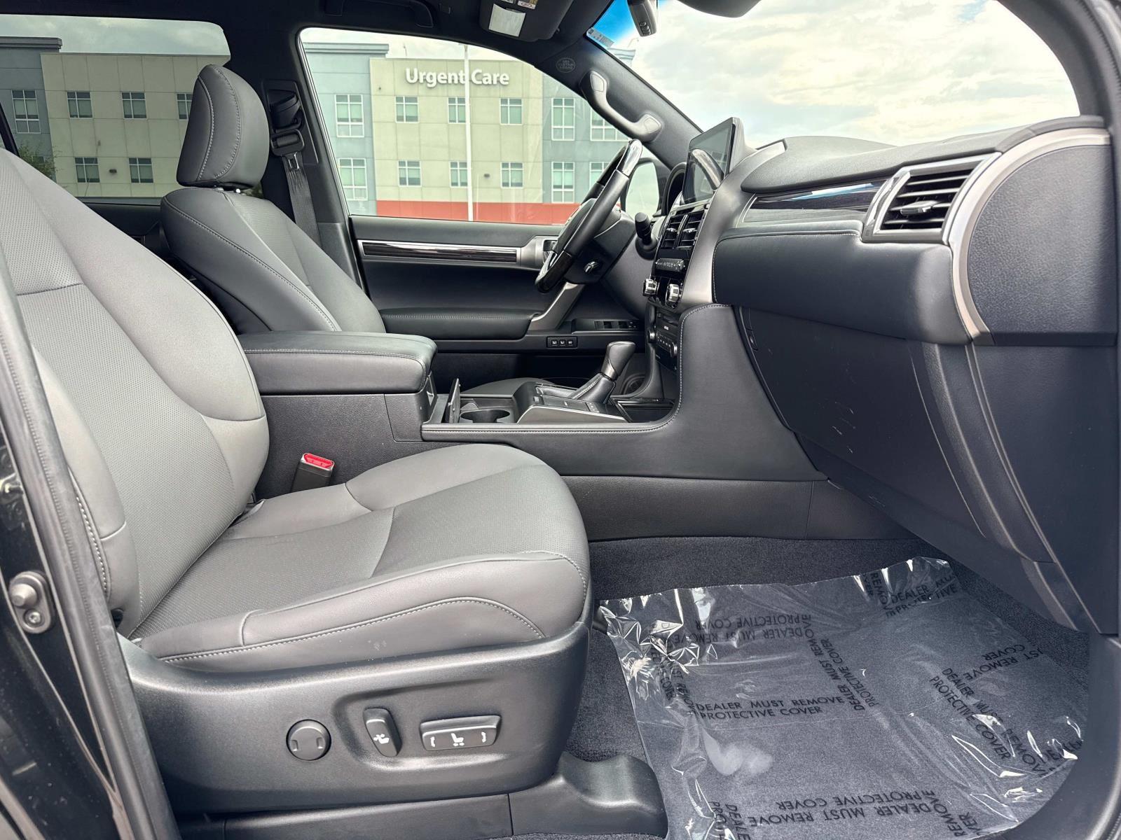 2023 Lexus GX 460 Premium Image 12 of 30