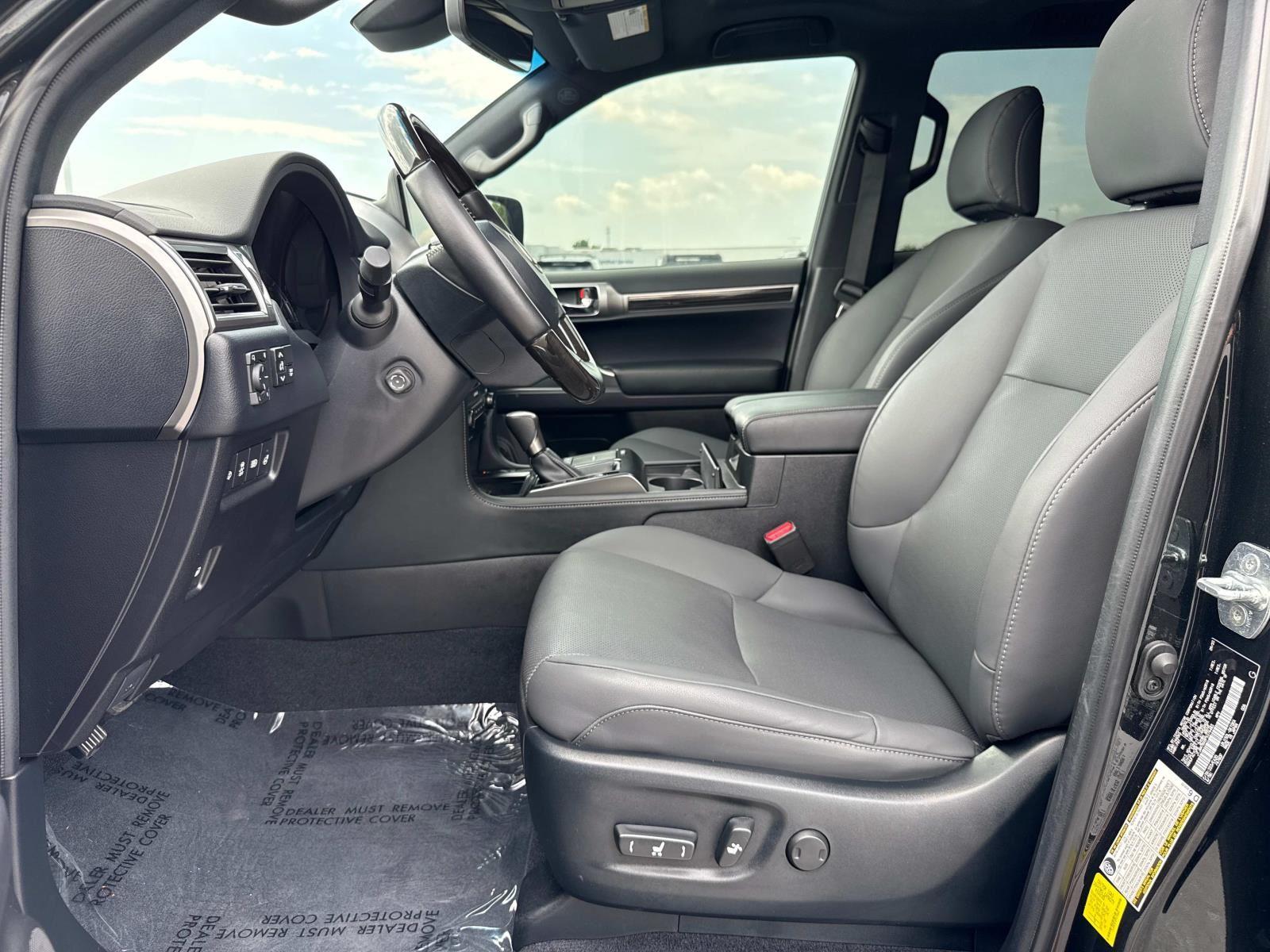 2023 Lexus GX 460 Premium Image 11 of 30