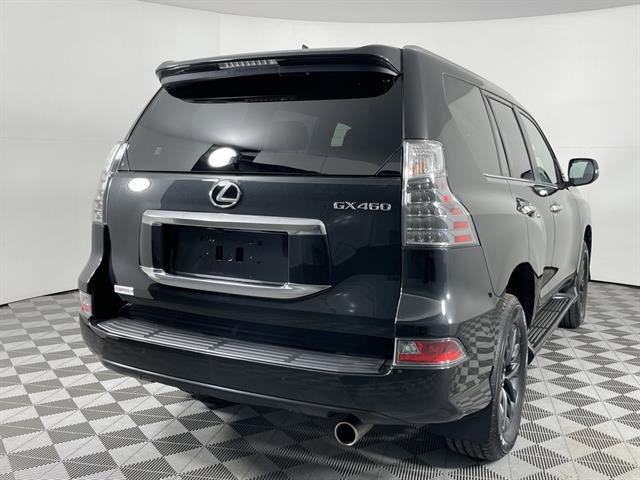 2023 Lexus GX 460 Premium Image 7 of 24