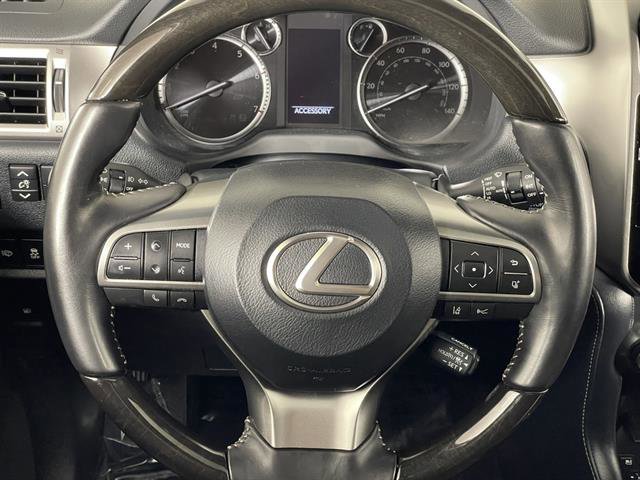 2023 Lexus GX 460 Premium Image 16 of 24