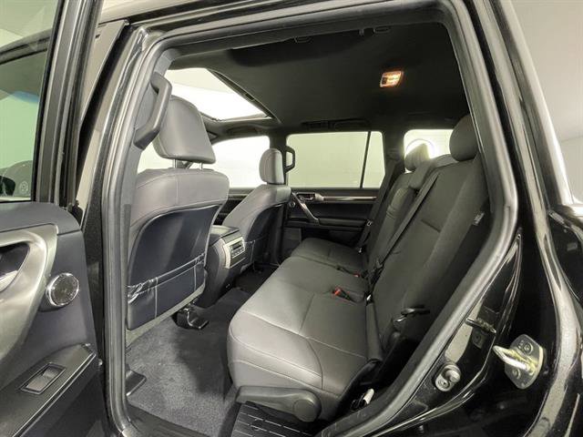 2023 Lexus GX 460 Premium Image 23 of 24