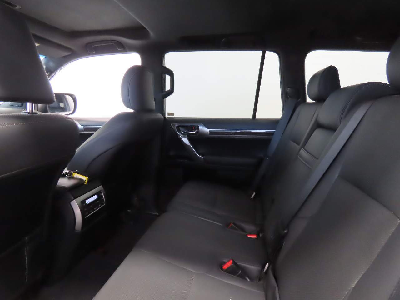 2023 Lexus GX 460 Premium Image 10 of 19