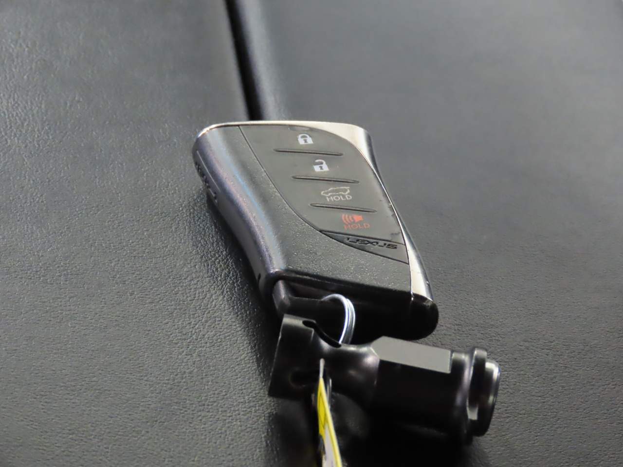 2023 Lexus GX 460 Premium Image 18 of 19