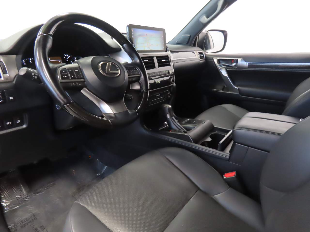 2023 Lexus GX 460 Premium Image 13 of 19