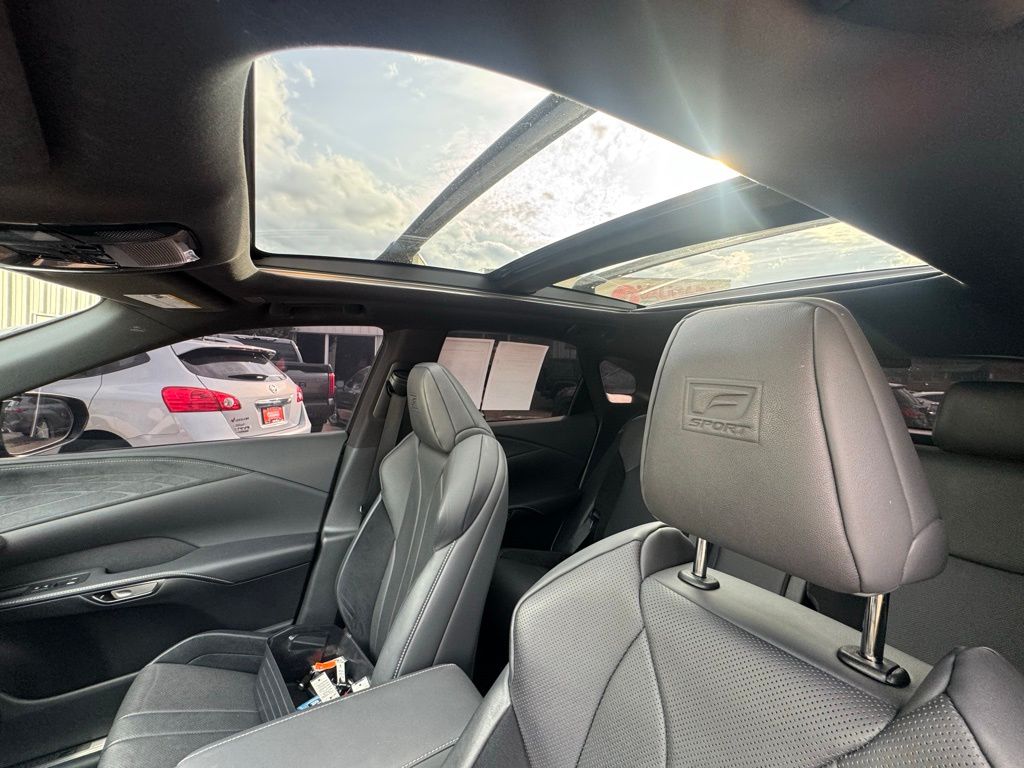 2023 Lexus RX RX 500h F SPORT Performance Image 15 of 21