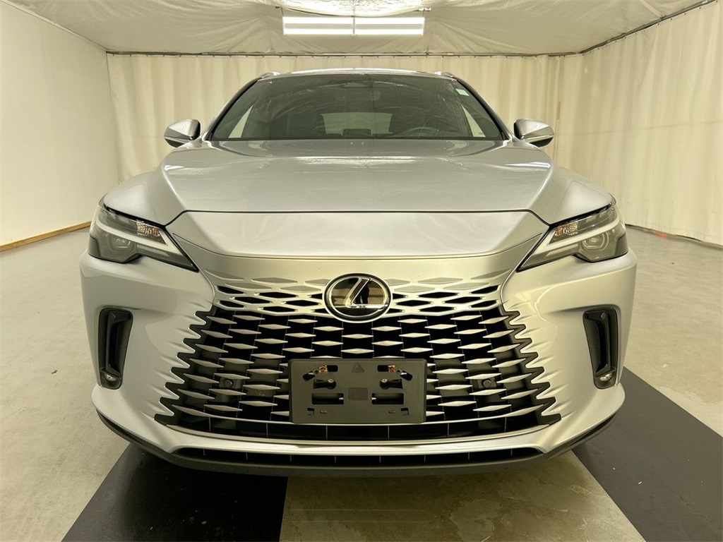 2023 Lexus RX 350 Image 2 of 24