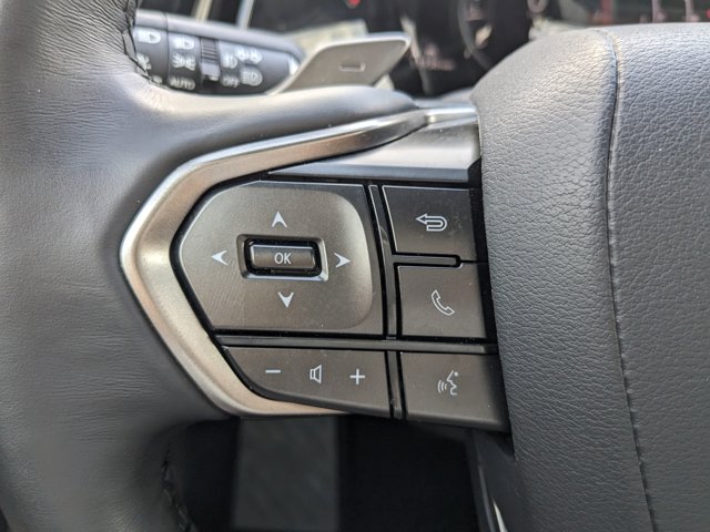 Vehicle image 32 of 36
