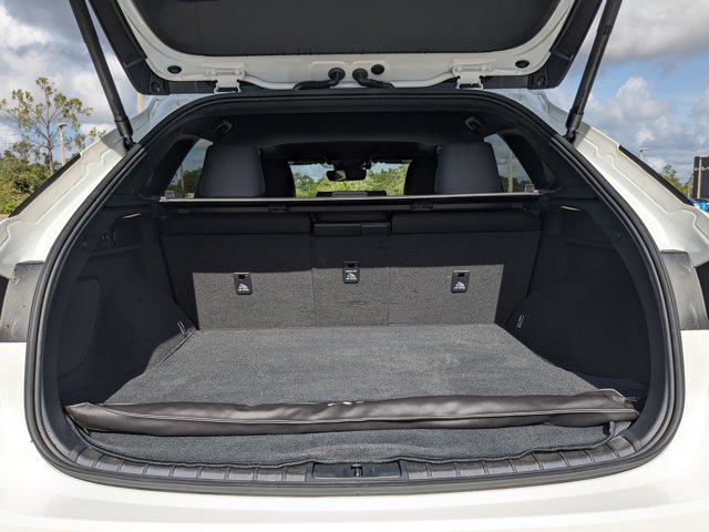 Vehicle image 15 of 36