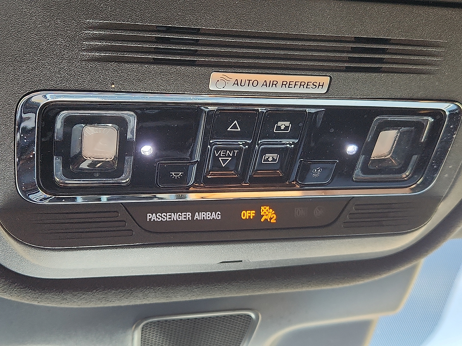 Vehicle image 22 of 25