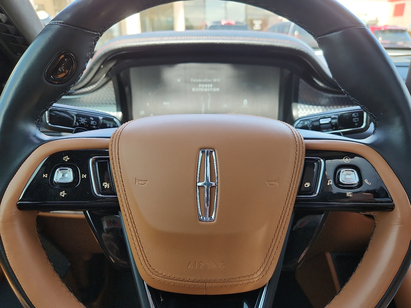Vehicle image 21 of 25