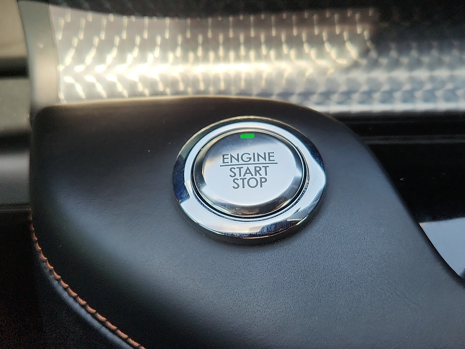 Vehicle image 19 of 25