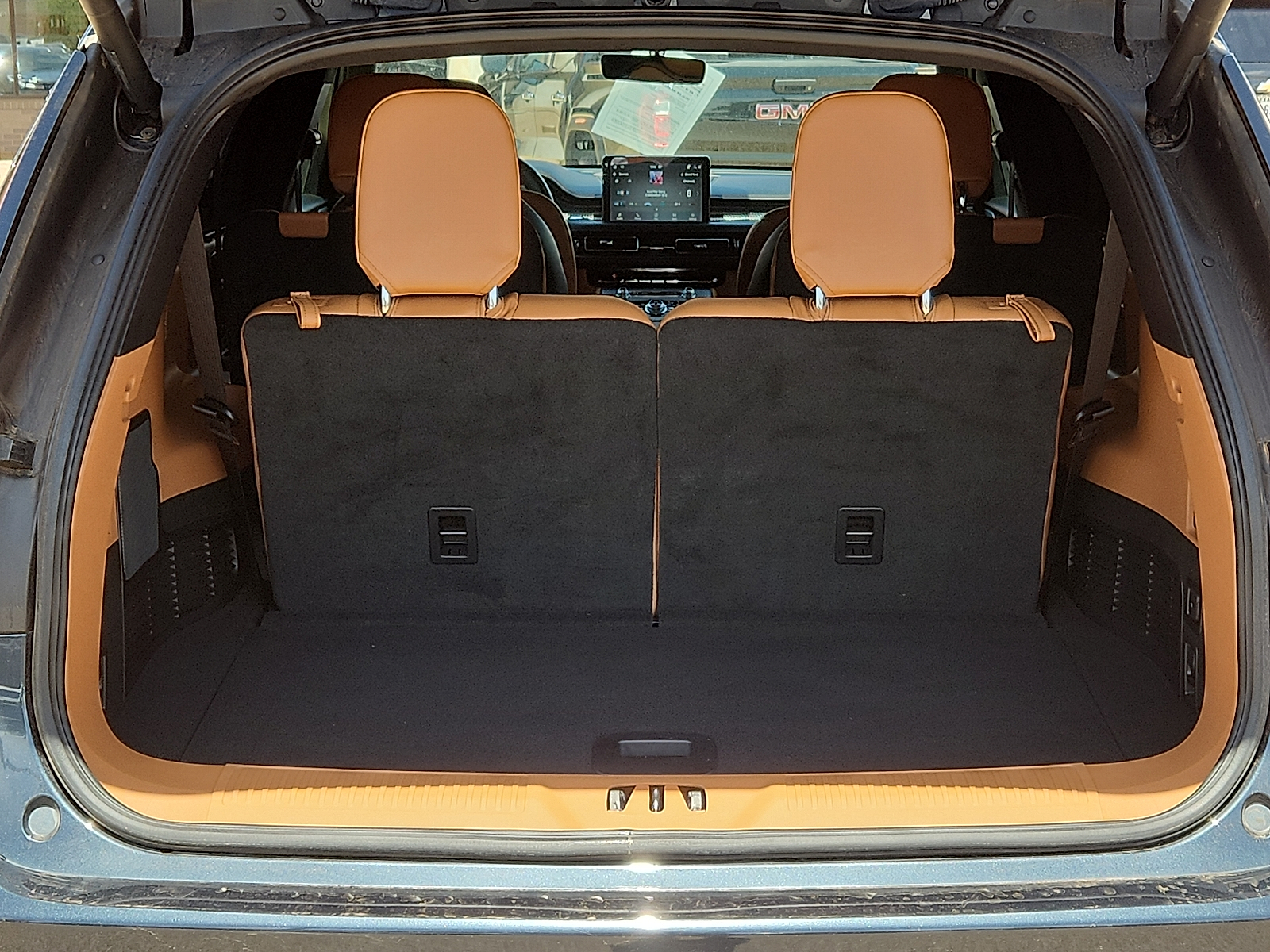 Vehicle image 7 of 25