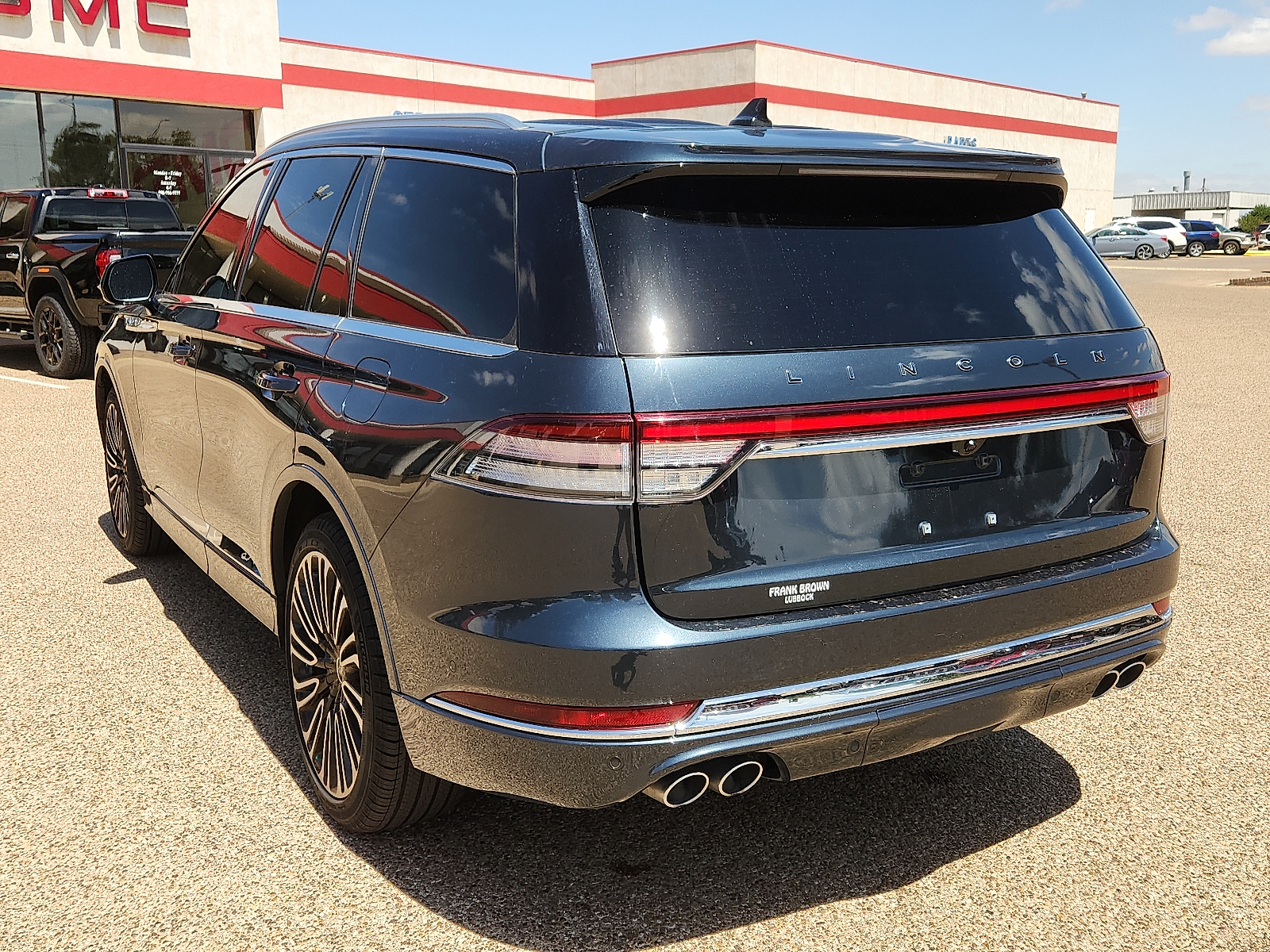 Vehicle image 4 of 25