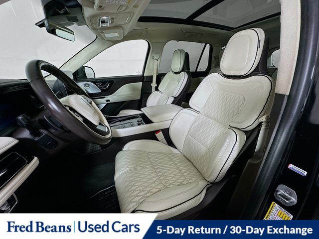 2023 Lincoln Aviator Black Label Image 16 of 36