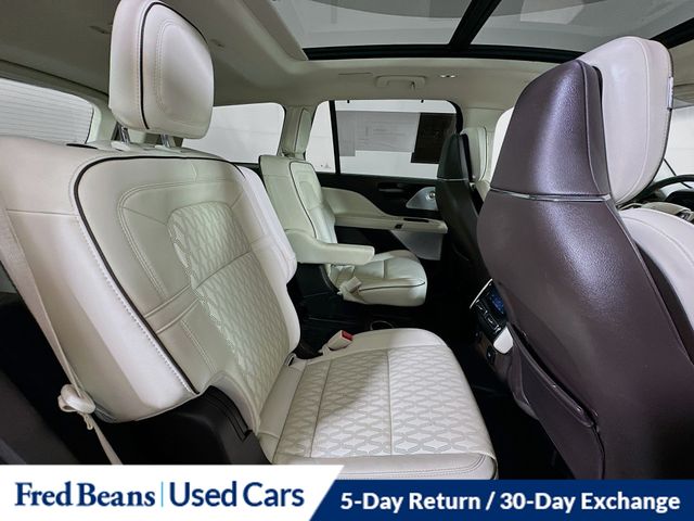 2023 Lincoln Aviator Black Label Image 12 of 36