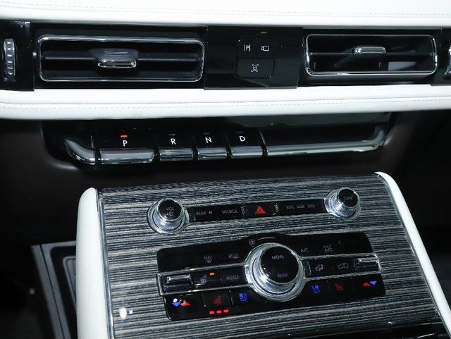 2023 Lincoln Aviator Black Label Image 39 of 48