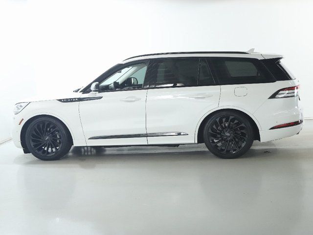2023 Lincoln Aviator Black Label Image 14 of 48