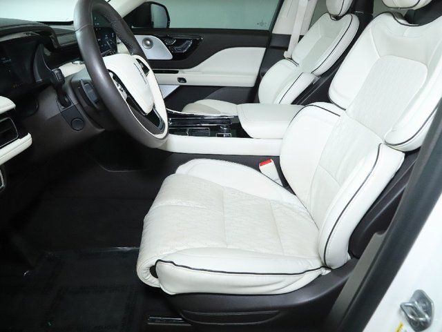 2023 Lincoln Aviator Black Label Image 27 of 48