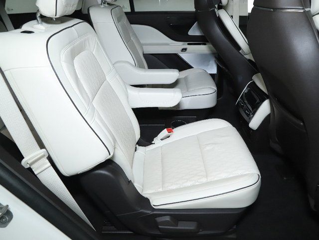 2023 Lincoln Aviator Black Label Image 22 of 48